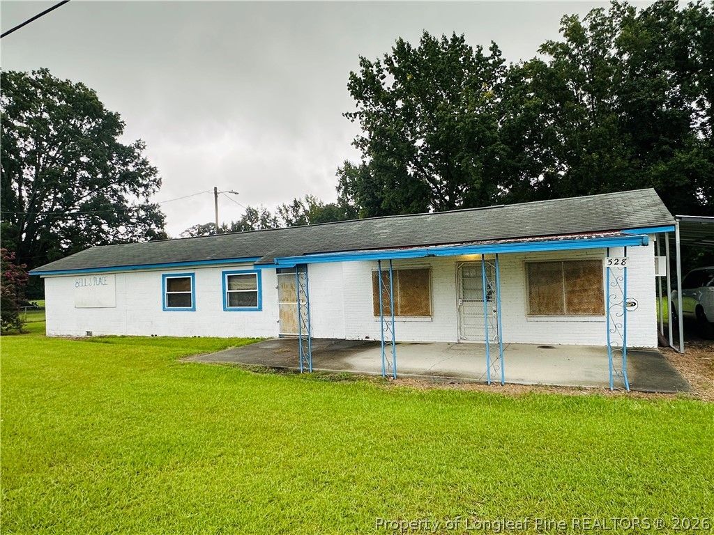 528 N 5th Street, St Pauls, NC 28384 — exterior