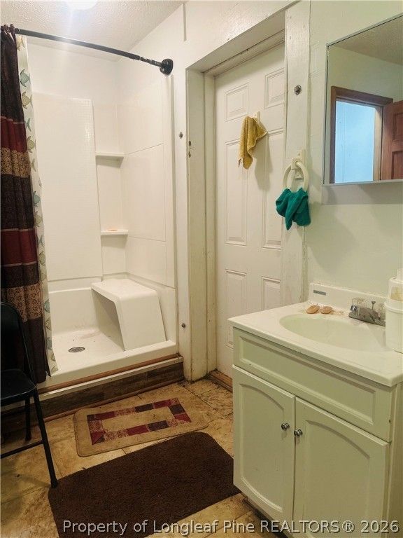 528 N 5th Street, St Pauls, NC 28384 — photo 5