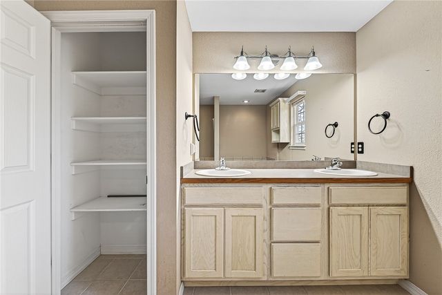 16 Appleby Lane, Bella Vista, AR 72715