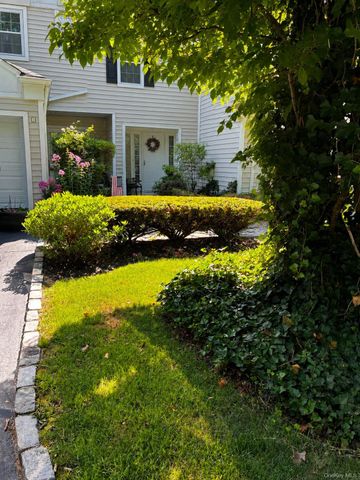 3 Pidgeon Court, Manorville, NY 11949
