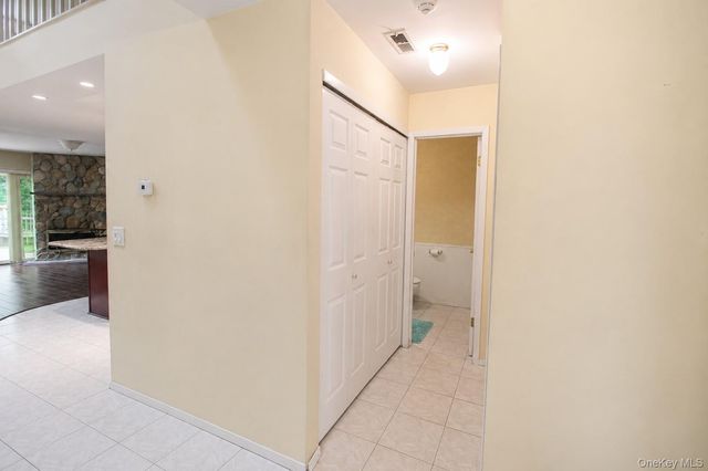 3 Pidgeon Court, Manorville, NY 11949