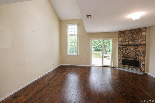 3 Pidgeon Court, Manorville, NY 11949