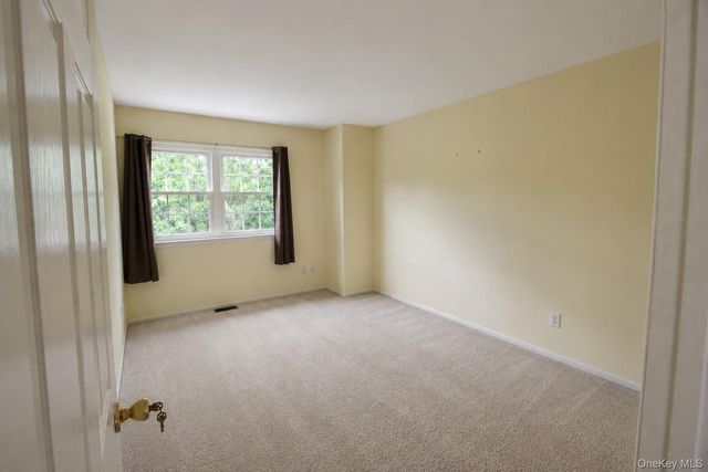 3 Pidgeon Court, Manorville, NY 11949