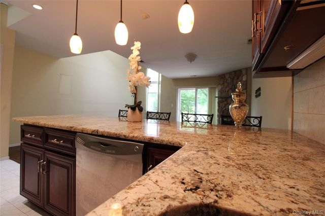 3 Pidgeon Court, Manorville, NY 11949