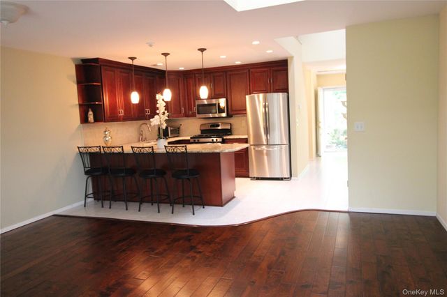 3 Pidgeon Court, Manorville, NY 11949