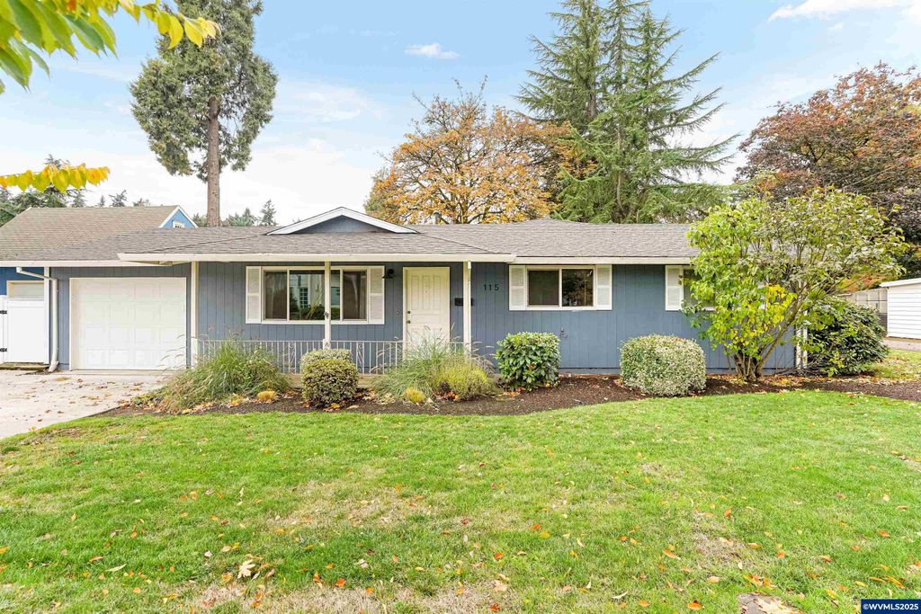 115 McClaine St, Silverton, OR 97381