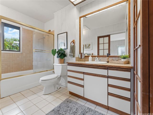 313 Anolani Street, Honolulu, HI 96821