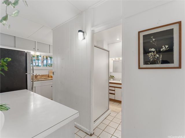 313 Anolani Street, Honolulu, HI 96821