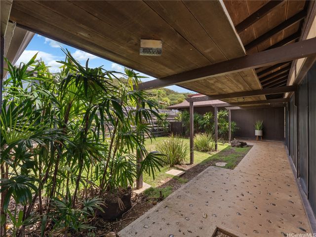313 Anolani Street, Honolulu, HI 96821