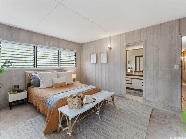 313 Anolani Street, Honolulu, HI 96821