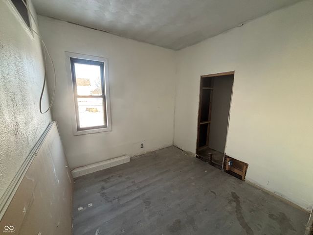 1518 S G Street, Elwood, IN 46036