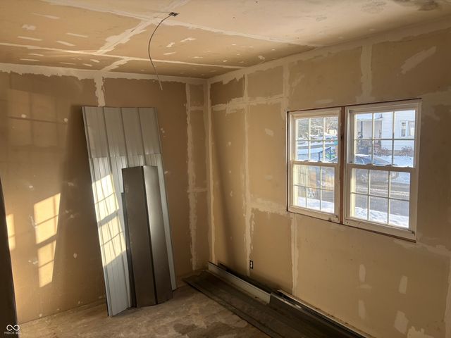 1518 S G Street, Elwood, IN 46036