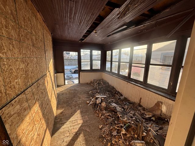 1518 S G Street, Elwood, IN 46036