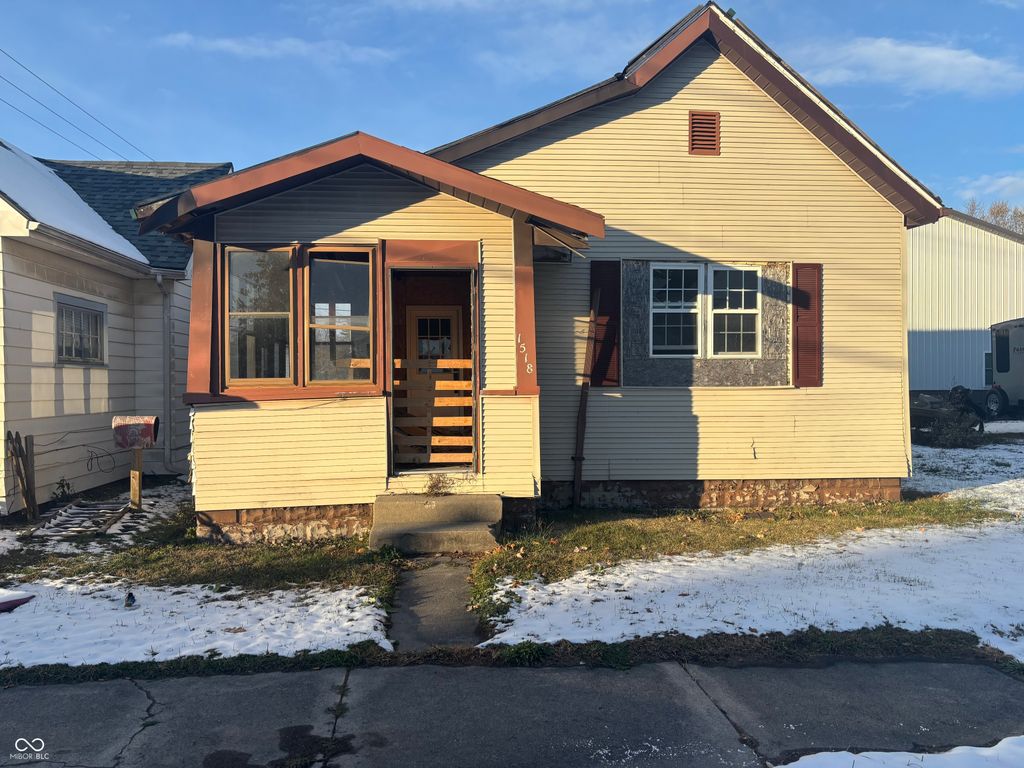 1518 S G Street, Elwood, IN 46036