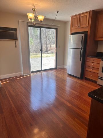 1600 Skyline Dr 2, Lowell, MA 01854