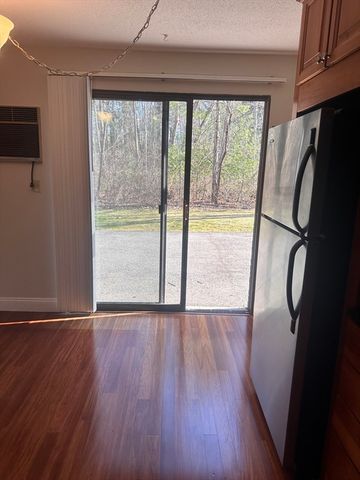 1600 Skyline Dr 2, Lowell, MA 01854