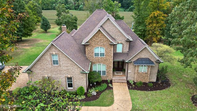 15 Morris Moore Dr, Humboldt, TN 38343