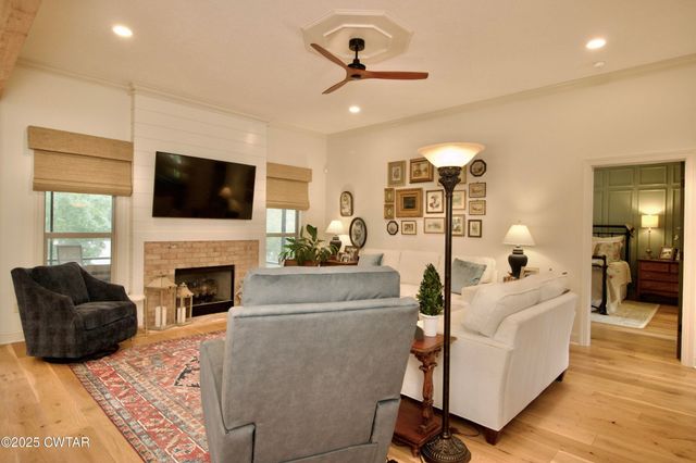 15 Morris Moore Dr, Humboldt, TN 38343