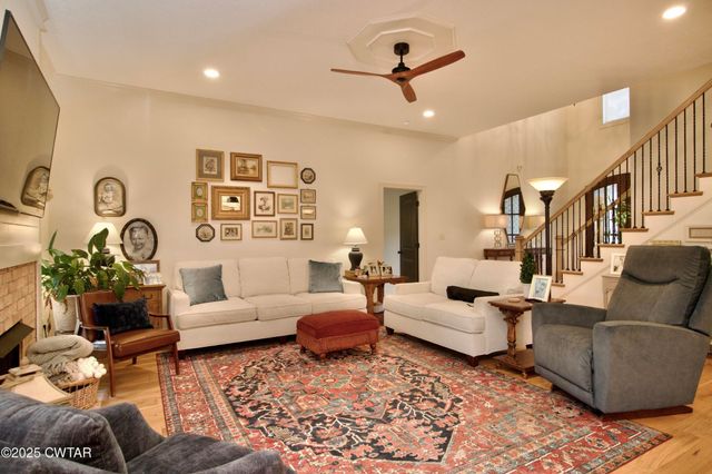 15 Morris Moore Dr, Humboldt, TN 38343