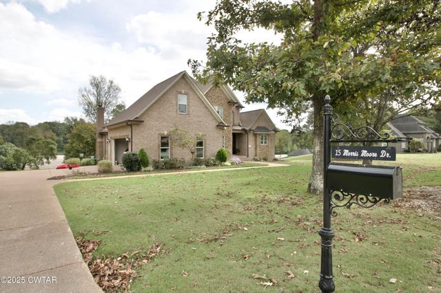 15 Morris Moore Dr, Humboldt, TN 38343