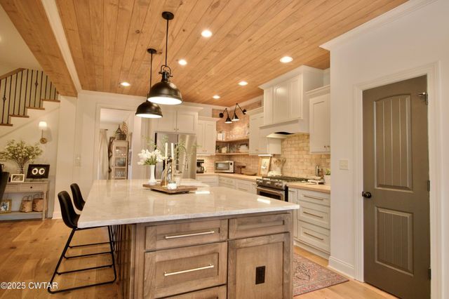 15 Morris Moore Dr, Humboldt, TN 38343