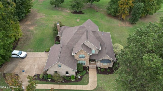 15 Morris Moore Dr, Humboldt, TN 38343