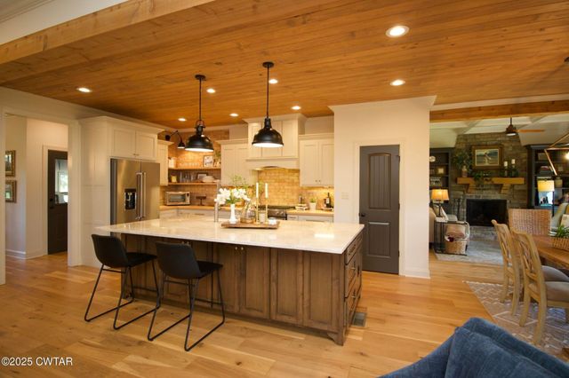 15 Morris Moore Dr, Humboldt, TN 38343