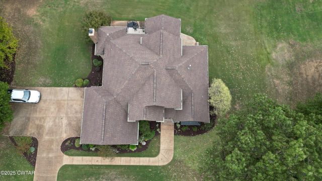 15 Morris Moore Dr, Humboldt, TN 38343