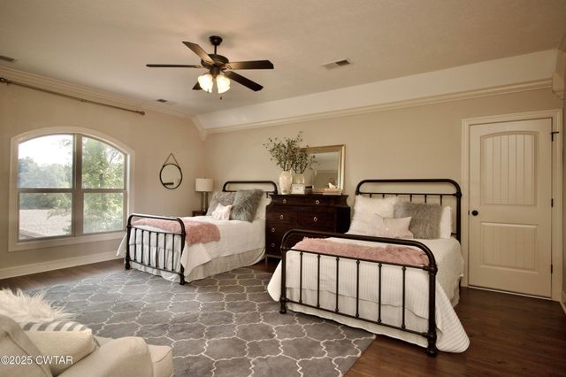 15 Morris Moore Dr, Humboldt, TN 38343