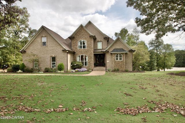 15 Morris Moore Dr, Humboldt, TN 38343