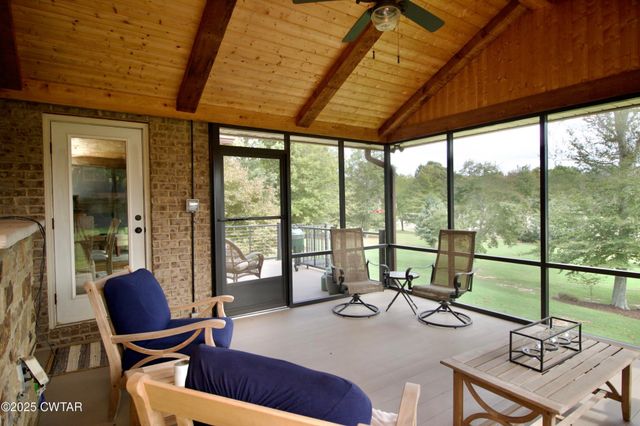 15 Morris Moore Dr, Humboldt, TN 38343