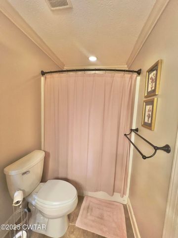 15 Morris Moore Dr, Humboldt, TN 38343