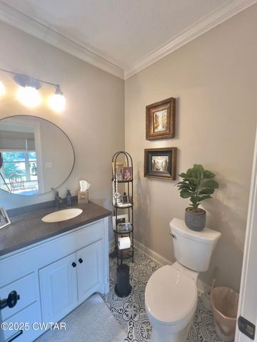 15 Morris Moore Dr, Humboldt, TN 38343