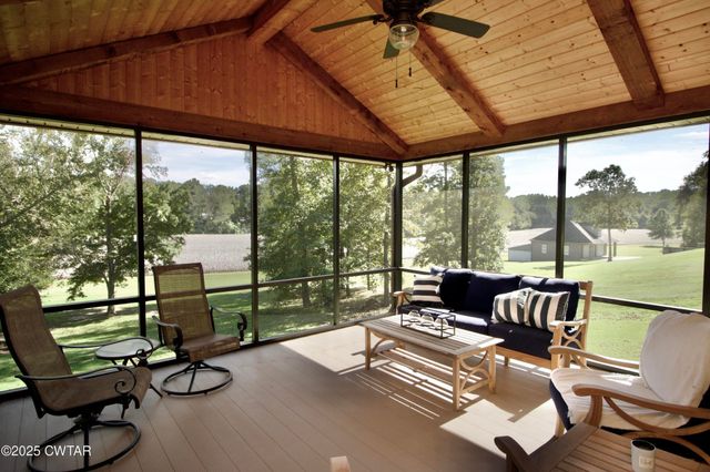 15 Morris Moore Dr, Humboldt, TN 38343