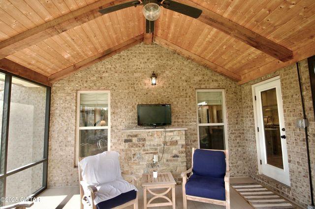 15 Morris Moore Dr, Humboldt, TN 38343