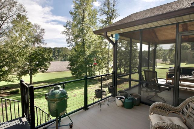 15 Morris Moore Dr, Humboldt, TN 38343