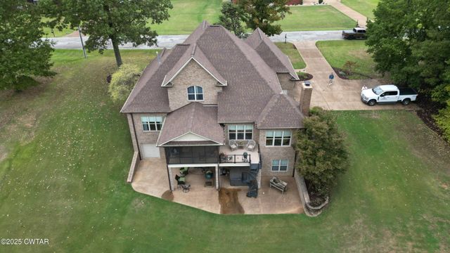 15 Morris Moore Dr, Humboldt, TN 38343