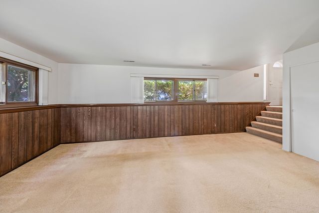 304 Dartmoor Drive, Crystal Lake, IL 60014