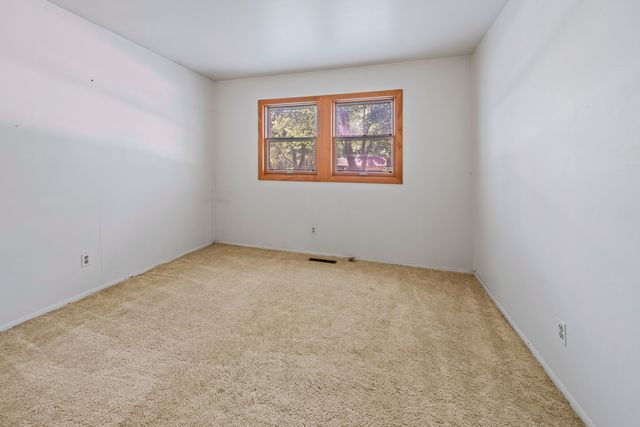 304 Dartmoor Drive, Crystal Lake, IL 60014
