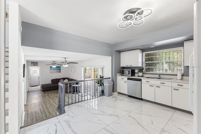 7801 GREENSHIRE DRIVE, Tampa, FL 33634