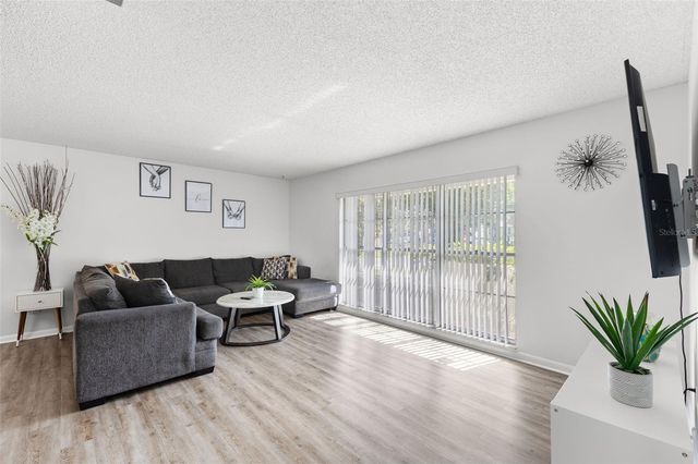 7801 GREENSHIRE DRIVE, Tampa, FL 33634