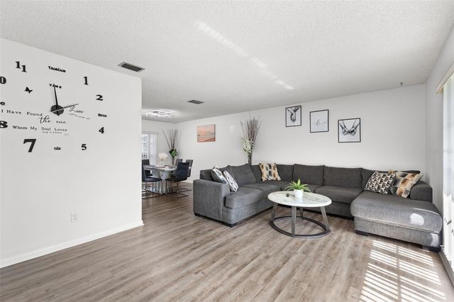 7801 GREENSHIRE DRIVE, Tampa, FL 33634