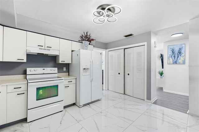 7801 GREENSHIRE DRIVE, Tampa, FL 33634