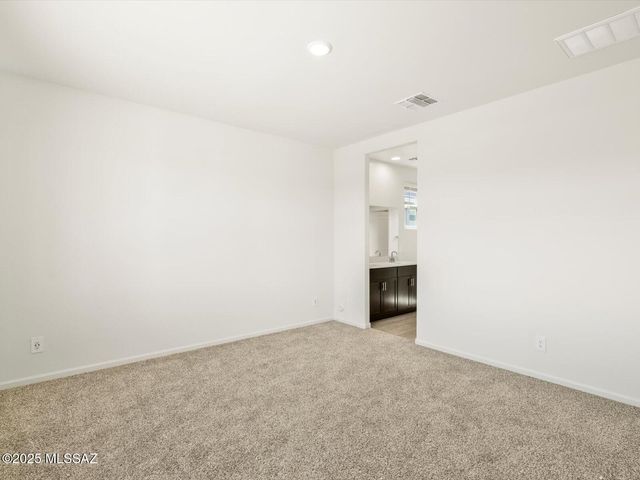 9865 N Solstice Avenue, Tucson, AZ 85743