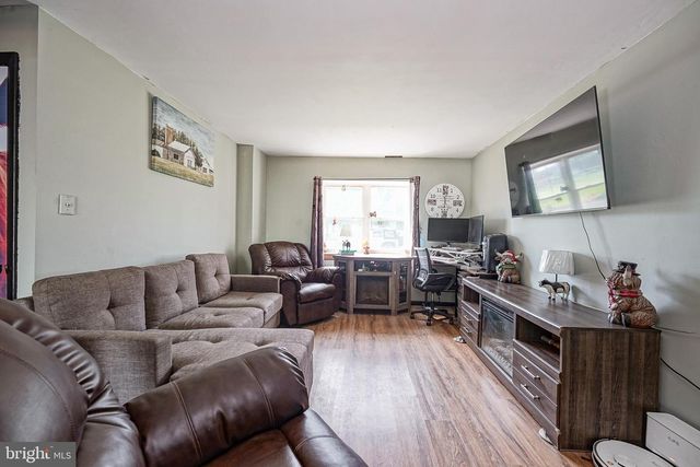 63 AVERY DR, Williamstown, NJ 08094