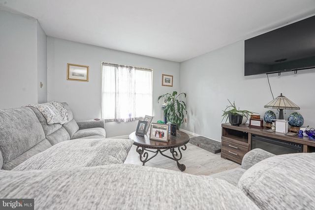 63 AVERY DR, Williamstown, NJ 08094