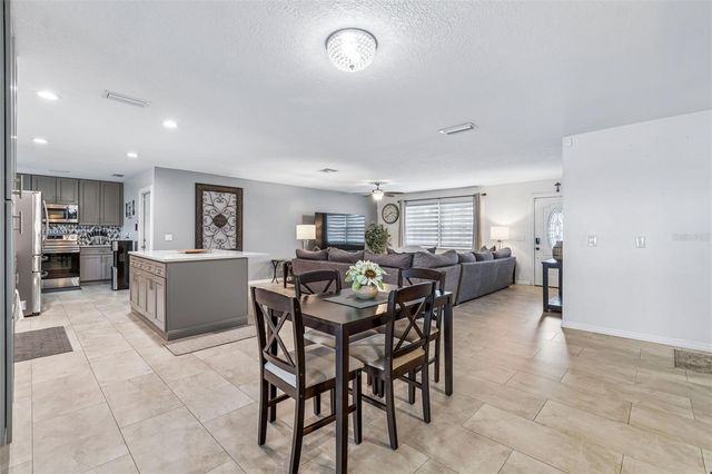 530 JULIE LANE, Brandon, FL 33511