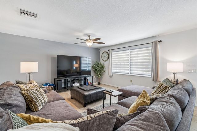 530 JULIE LANE, Brandon, FL 33511