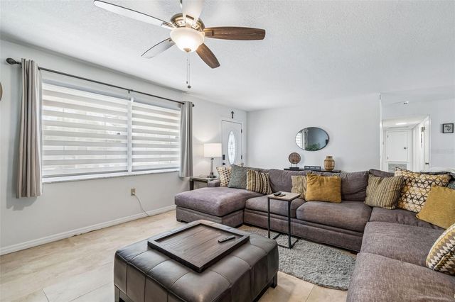 530 JULIE LANE, Brandon, FL 33511