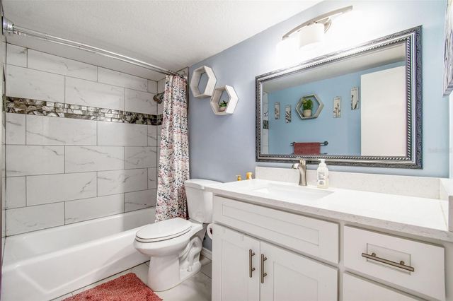 530 JULIE LANE, Brandon, FL 33511